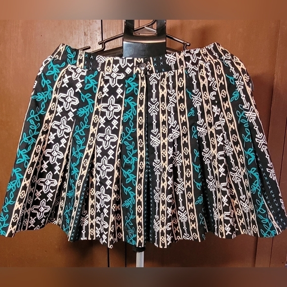 Pebble Beach Pleated Mini Skirt Black W/ Turquoise Blue &Beige Sz 12 Golf Tennis - Picture 2 of 3